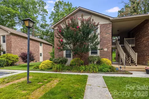 1325 4th W C Ave W #C, Hendersonville, NC 28739