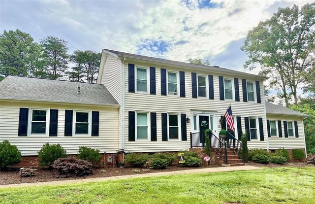 1171 37th Avenue Ne Dr NE, Hickory, NC 28601