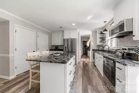 Kitchen - 1171 37th Avenue Ne Dr NE, Hickory, NC 28601 photo 3 of 3