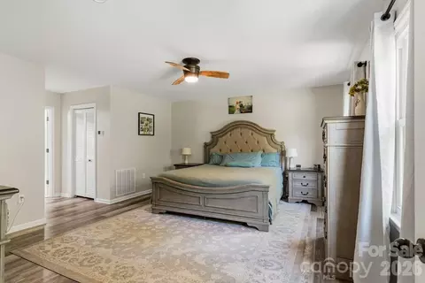 Bedroom - 1171 37th Avenue Ne Dr NE, Hickory, NC 28601 photo 1 of 5