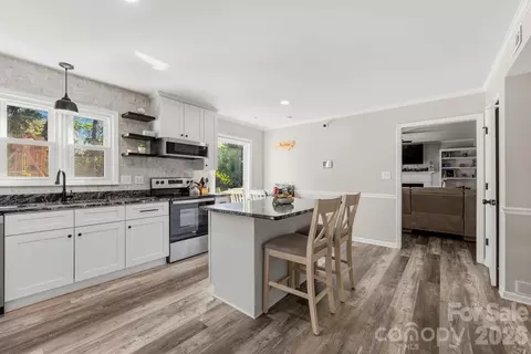 Kitchen - 1171 37th Avenue Ne Dr NE, Hickory, NC 28601 photo 1 of 3