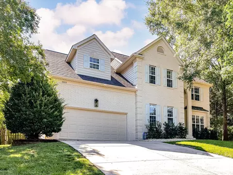 10513 Orchid Hill Ln, Charlotte, NC 28277