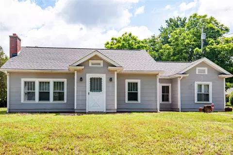 2505 Shelton Ave, Statesville, NC 28677