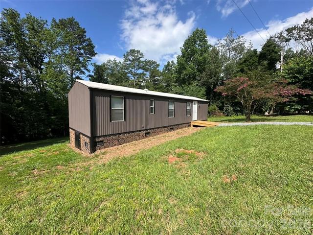 285 Cold Springs Rd, Mill Spring, NC 28756