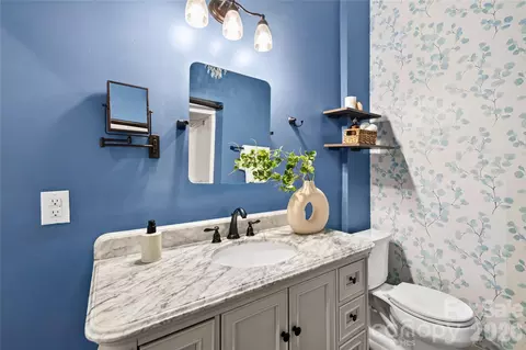 Bath - 403 W Franklin St, Monroe, NC 28112 photo 3 of 4