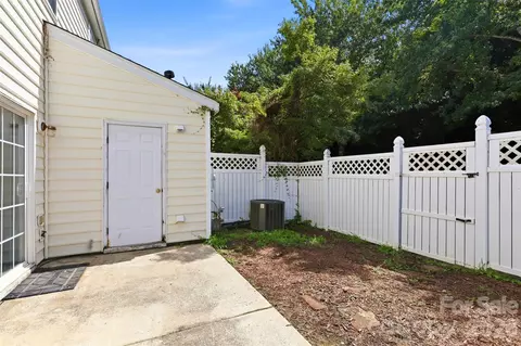 Exterior - 700 Shellstone Pl, Fort Mill, SC 29708 photo 3 of 4