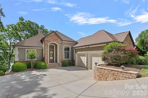 3225 Lake Pointe Dr, Belmont, NC 28012