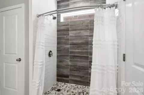 Bath - 5111 Devonshire Rd, Denver, NC 28037 photo 2 of 2