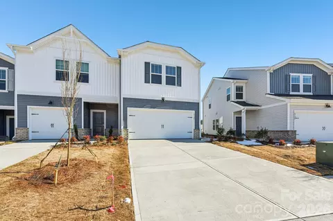 9028 Foggy Brook Loop, Charlotte, NC 28216