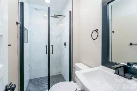 Bath - 302 Maurice St, Monroe, NC 28112 photo 2 of 4