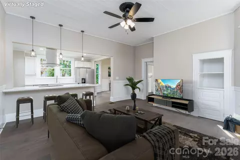 Living - 302 Maurice St, Monroe, NC 28112 photo 3 of 6