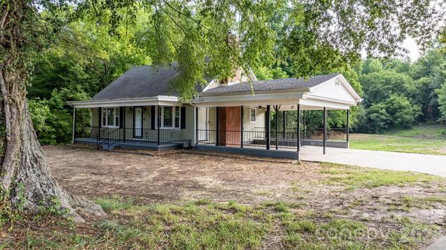 1002 Ramseur Rd, Bessemer City, NC 28016