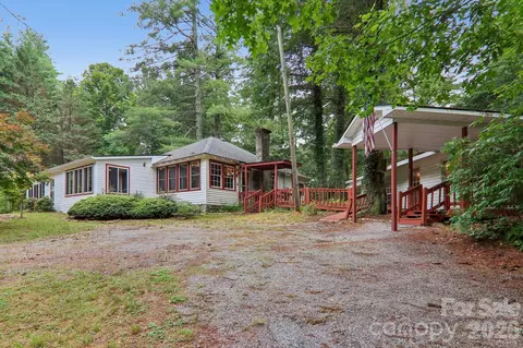 61 Bo Diddly Ln, Cedar Mountain, NC 28718