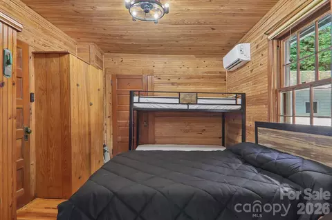 Bedroom - 61 Bo Diddly Ln, Cedar Mountain, NC 28718 photo 2 of 5