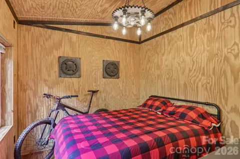 Bedroom - 61 Bo Diddly Ln, Cedar Mountain, NC 28718 photo 3 of 5