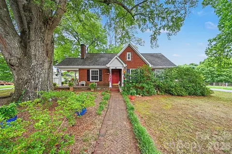 806 S Main Ave, Newton, NC 28658