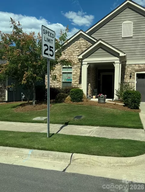 5149 Niagra Dr, Chapel Hill, NC 27517