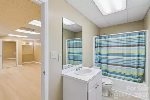 Bath - 3010 Eaker Dr, Cherryville, NC 28021 photo 7 of 7