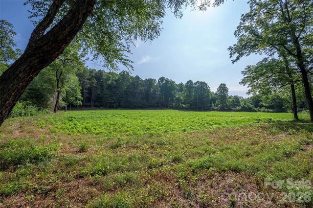 01 Union Cross Church Rd, Yadkinville, NC 27055