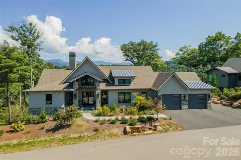 158 Riverbend Forest Dr, Asheville, NC 28805