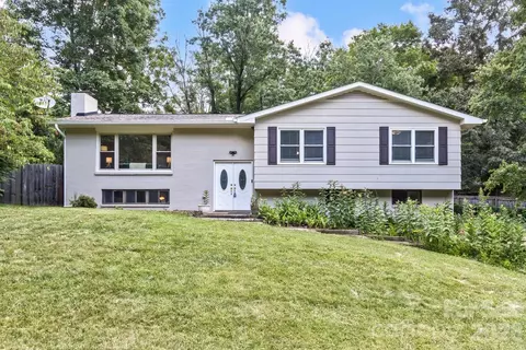 17 Rhododendron Pl, Asheville, NC 28805