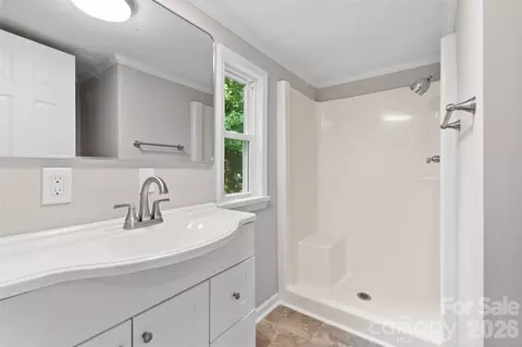 Bath - 1882 Williams Cir, Lancaster, SC 29720 photo 1 of 3