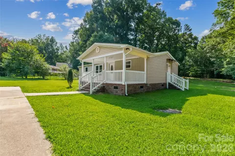 Exterior - 1882 Williams Cir, Lancaster, SC 29720 photo 2 of 2