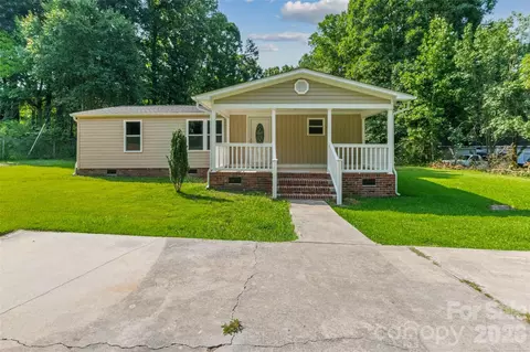 1882 Williams Cir, Lancaster, SC 29720