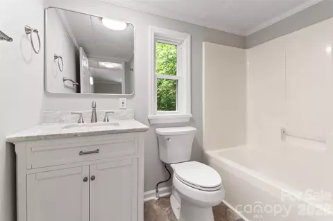 Bath - 1882 Williams Cir, Lancaster, SC 29720 photo 2 of 3