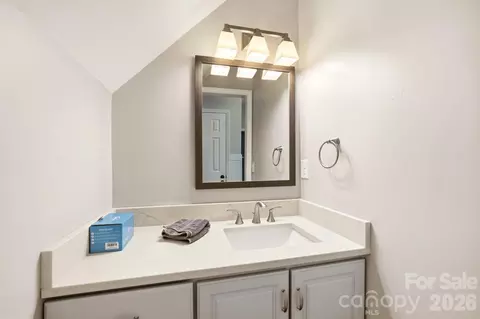 Bath - 7050 Mariners Ct, Fort Mill, SC 29708 photo 5 of 5