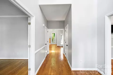 Entry Way - 7050 Mariners Ct, Fort Mill, SC 29708 photo 2 of 5