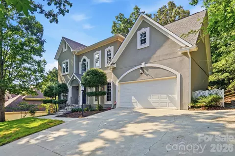 Exterior - 7050 Mariners Ct, Fort Mill, SC 29708 photo 2 of 10