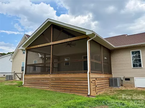 Exterior - 1027 Tabor Rd, Olin, NC 28660 photo 9 of 10