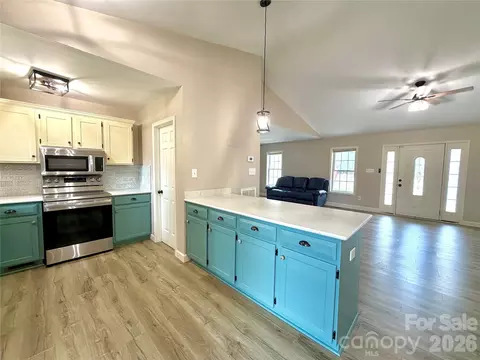 Kitchen - 1027 Tabor Rd, Olin, NC 28660 photo 5 of 5