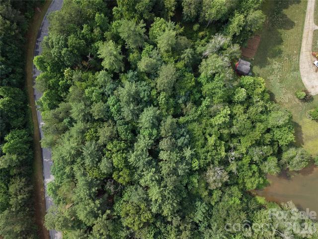 4842 Rio De Luna, Hickory, NC 28601