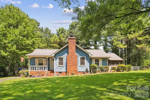 10219 Mountain Apple Dr, Mint Hill, NC 28227