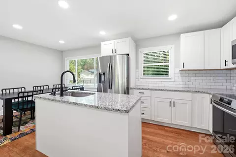 7552 Idlewild Rd, Charlotte, NC 28212