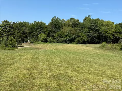 502 Central St, Hudson, NC 28638 photo 1