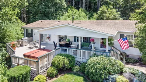 185 Trout Water Cir, Burnsville, NC 28714