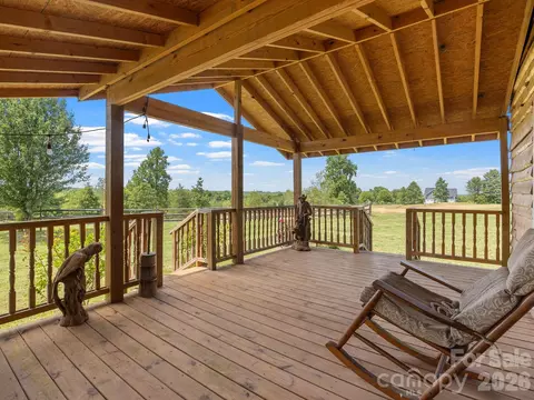 Exterior - 232 Blue Mountain Ln, Tryon, NC 28782 photo 4 of 7