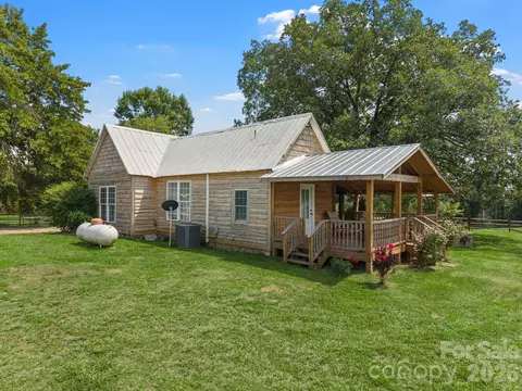 Exterior - 232 Blue Mountain Ln, Tryon, NC 28782 photo 1 of 7