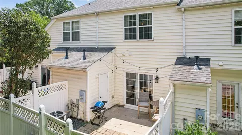 Exterior - 302 Tinderbox Ln, Fort Mill, SC 29708 photo 3 of 4