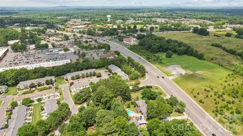 View/Area - 302 Tinderbox Ln, Fort Mill, SC 29708 photo 4 of 7