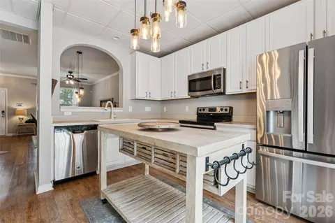 Kitchen - 302 Tinderbox Ln, Fort Mill, SC 29708 photo 2 of 3