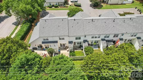 View/Area - 302 Tinderbox Ln, Fort Mill, SC 29708 photo 1 of 7