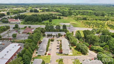 View/Area - 302 Tinderbox Ln, Fort Mill, SC 29708 photo 5 of 7