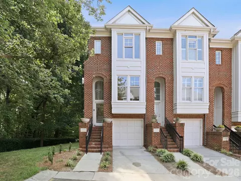 4703 S Hill View Dr, Charlotte, NC 28210
