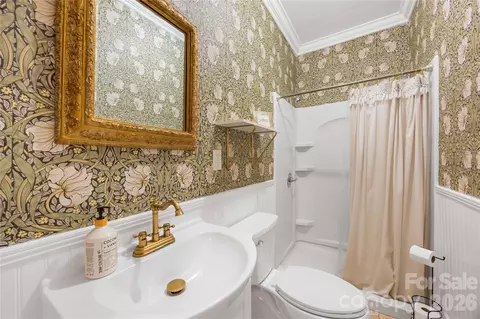 Bath - 218 Winburn St, Monroe, NC 28112 photo 2 of 2