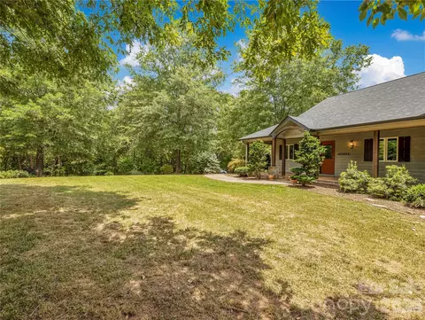 Exterior - 711 Meadow Crest Rd, Tryon, NC 28782 photo 7 of 8