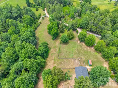 View/Area - 711 Meadow Crest Rd, Tryon, NC 28782 photo 2 of 2